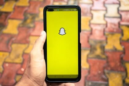 Snapchat ने दोस्तों के साथ Holi 2024 मनाने के लिए 'AR Pichkari' लेंस जारी किया: जानिए यह कैसे काम करता है
